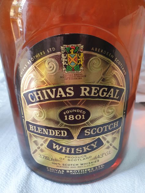 Bottiglia Chivas Regal Scotch Whisky 12 years vintage - Foto 4