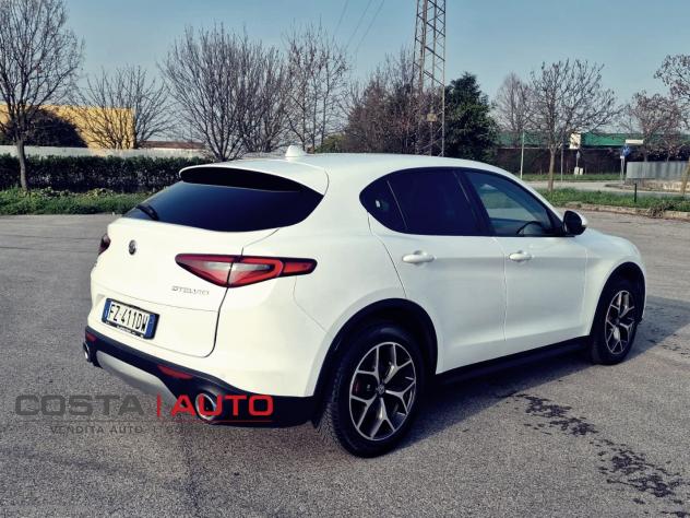 ALFA ROMEO Stelvio 2.2 T.diesel 210 CV AT8 Q4 Exec. - Foto 7