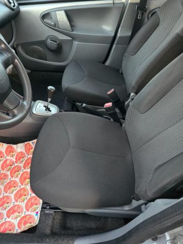 Toyota Aygo 1.0 12V VVT-i 5 porte Sol Connect MMT - Foto 9