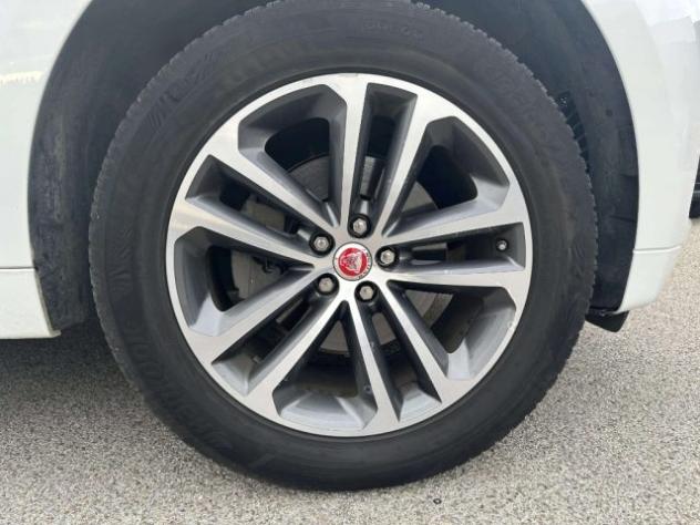 JAGUAR F-Pace 2.0 D 180 CV AWD aut. R-Sport rif. 23033919 - Foto 10