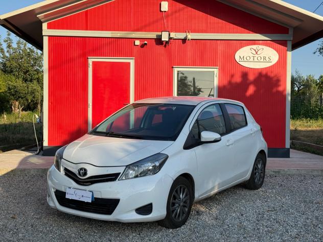 Toyota Yaris 1.4 D-4D 5 porte Lounge - Foto 3