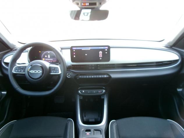 FIAT 600 1.2 Hybrid 145cv - Foto 9