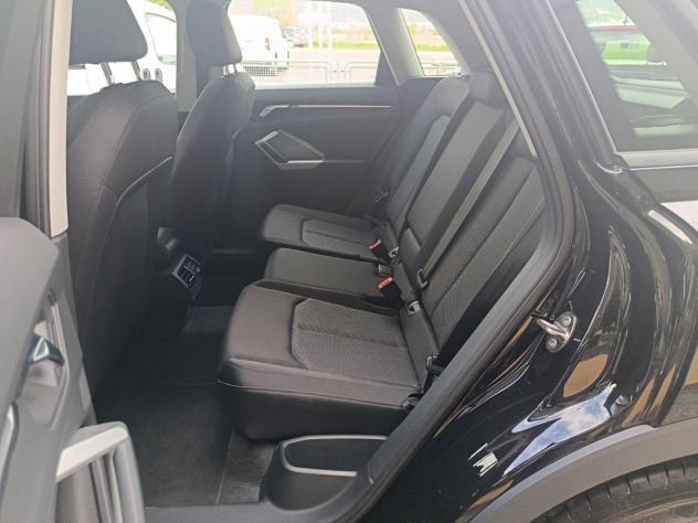 Audi Q3 35 TDI S tronic Business - Foto 8