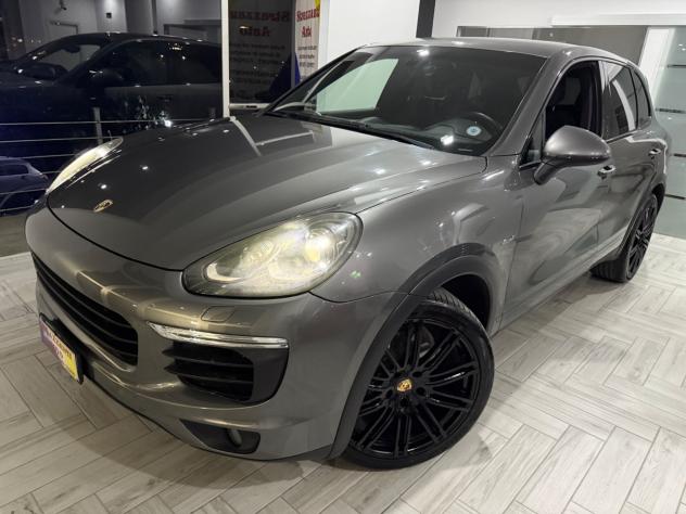 Porsche Cayenne 3.0D250cv BLACK+R21+CHRONO SPORT2016 - Foto 2