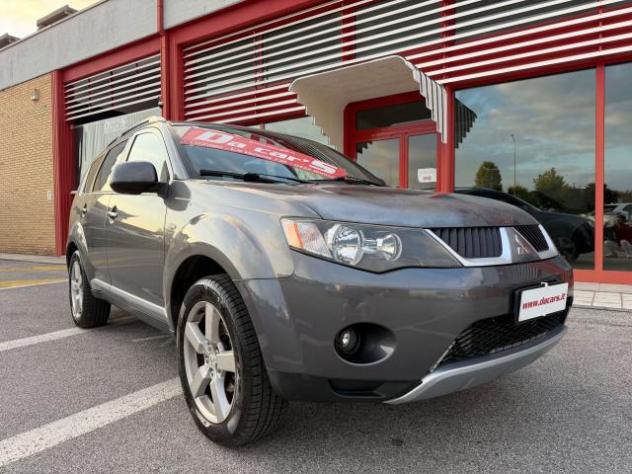 Mitsubishi Outlander 2.0 di-d Instyle dpf, 7 POSTI! - Foto 8
