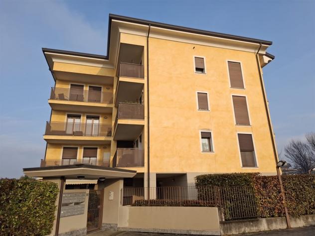 Spazioso appartamento di 4 locali a Meda