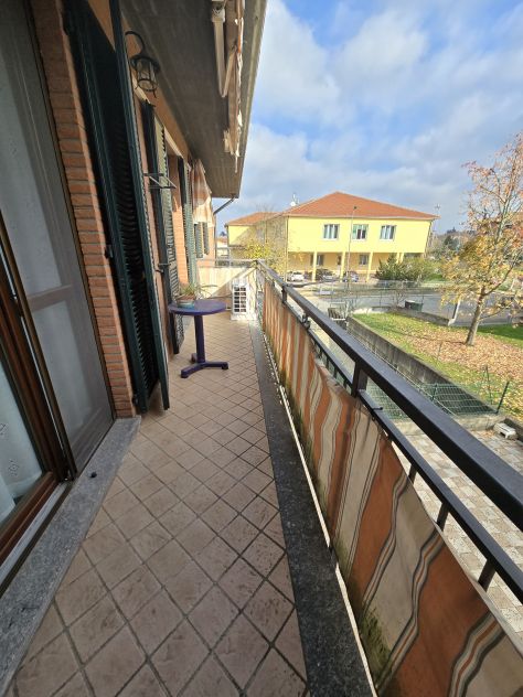 Signorile appartamento con grande box - Foto 3