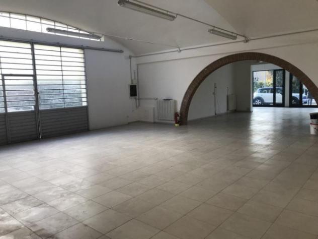 Immobile di 200 m² con 2 locali in affitto a Cavezzo - Foto 7