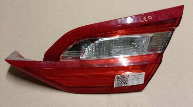 FANALE POST. PARTE INT. D. LED
  Parti elettriche  Fanaleria  Fanali  Fanale post. sx. FORD - FIESTA RESTYLING - 01-08-2017 -