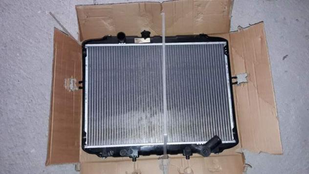 Radiatore motore hyundai h100 2.5d 253004b000 - Foto 3