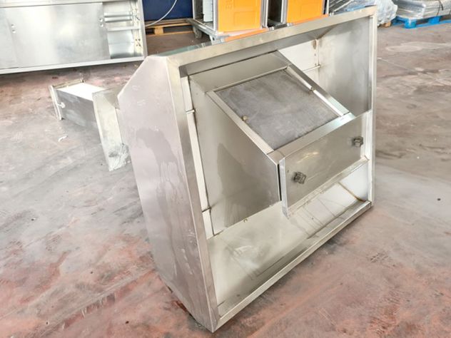 cappa aspirante motorizzata da cucina usata