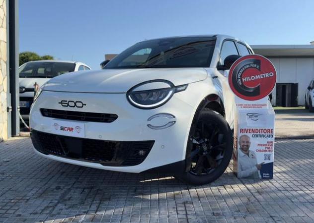 FIAT 600 1.2 hybrid Sport 145cv auto rif. 24209756 - Foto 2
