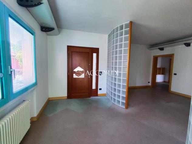 APPARTAMENTO di 5 vani e di 165 mq (CONEGLIANO) rif. SM65