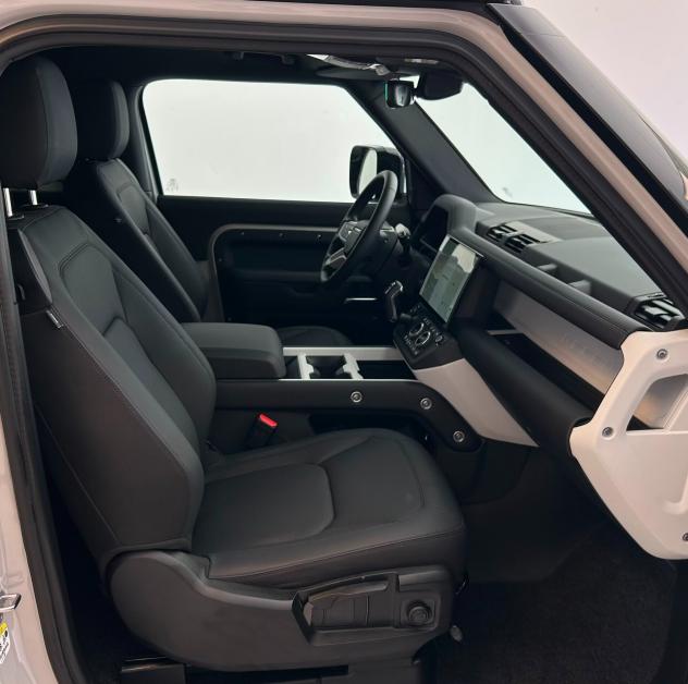 Land Rover Defender 90 3.0D I6 200 CV AWD Auto S - Foto 9