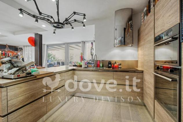Casa indipendente di 278 m² con più di 5 locali e box auto in vendita a Bergamo - Foto 8