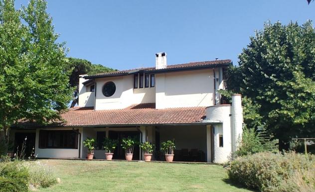 Villa in vendita a Gragnano - Capannori 490 mq Rif: 1335132