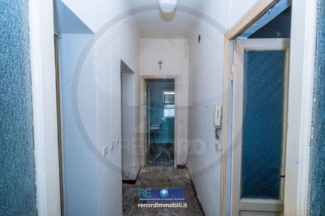 RIF. CC6262 - VALLE SALIMBENE - Villa indipendente suddivisa in due appartamenti, box auto, due cantine, ripostiglio e cortile privato. - Foto 11