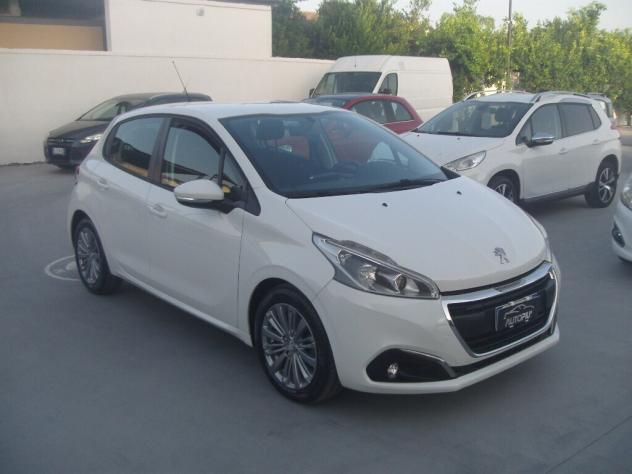 Peugeot 208 BlueHDi 75 5 porte Allure - 2015 - Foto 6