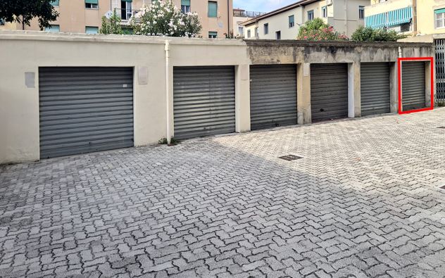 FABBRICOTTI: Garage in condominio recintato