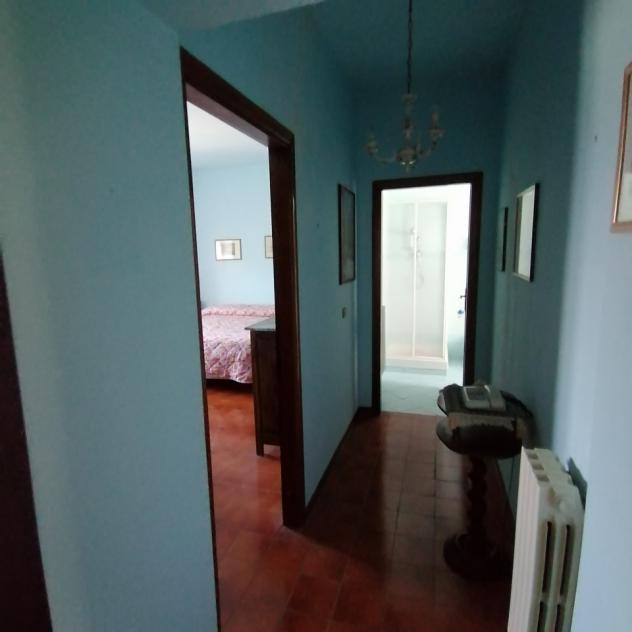 Nel comune di Sorano nella loc. di Montevitozzo Marcelli, a 11Km da Sorano e dalle sue terme, 16 Km da Pitigliano, 6 km da Castell'Azzara vendiamo app - Foto 16