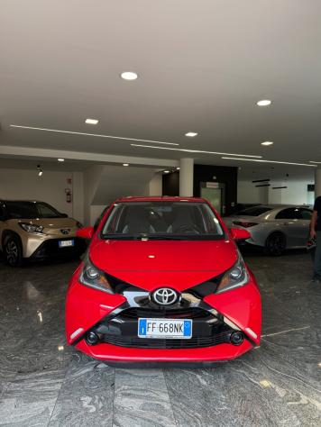 Toyota Aygo 1.0 VVT-i 69 CV 5 porte x-cool - Foto 2