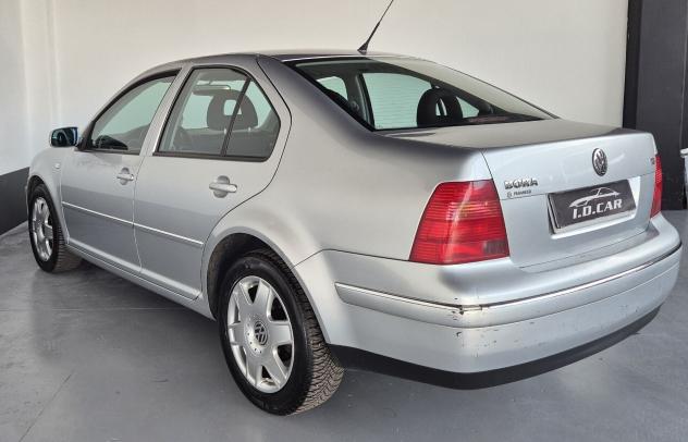 Volkswagen Bora 1.6 16V cat Highline - Foto 10