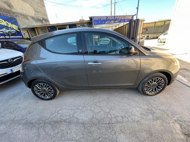 Lancia Ypsilon 1.2 69 CV 5 porte GPL Ecochic Gold - Foto 8