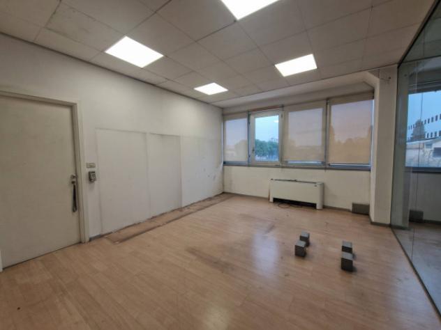 Immobile di 1920 m² con più di 5 locali in affitto a Rho - Foto 20