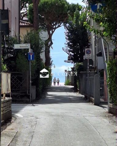 APPARTAMENTO di 5 vani e di 90 mq (JESOLO) rif. NIG13 - Foto 3