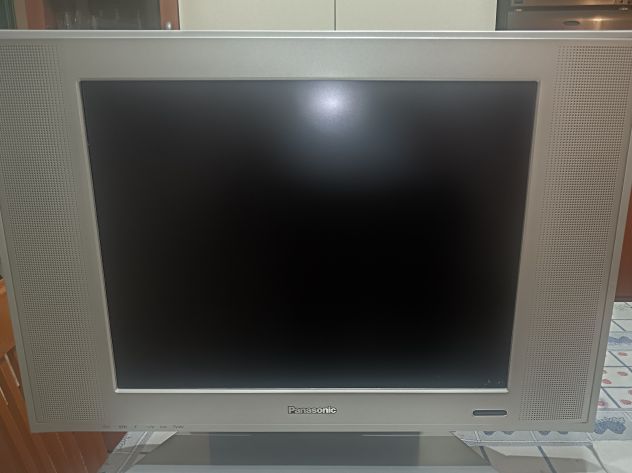 Due TV lcd 32 marca philips uno da 20 pollici più regalo ecc - Foto 7