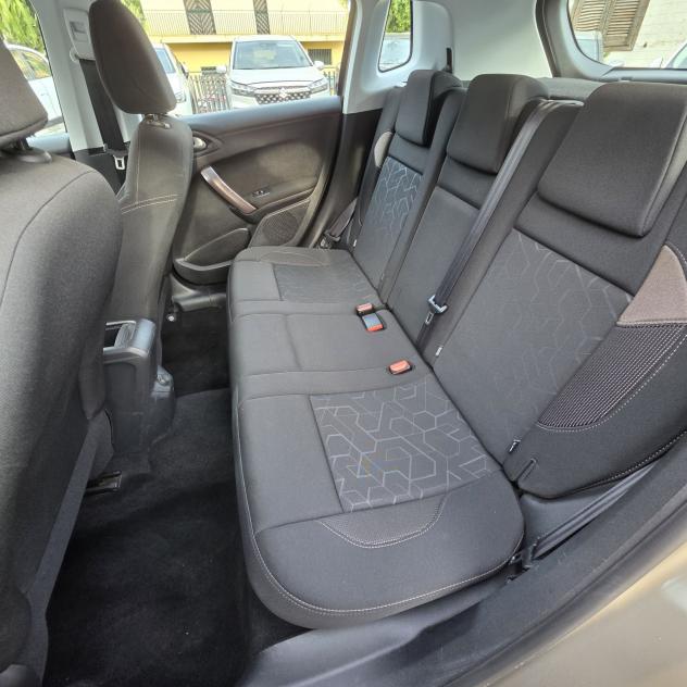 Peugeot 2008 BlueHDi 100 S&S Active - Foto 6