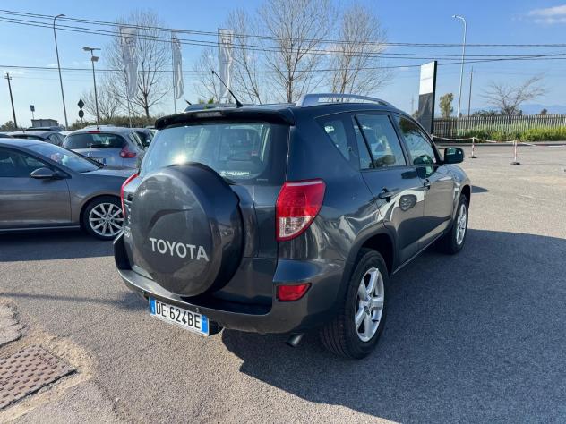Toyota RAV 4 2.2 D-4D 136CV 5P LUXURY 2006 - Foto 3