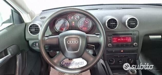 Audi A3 sportback 1.6 tdi 90 cv neopatentati 2013 - Foto 5