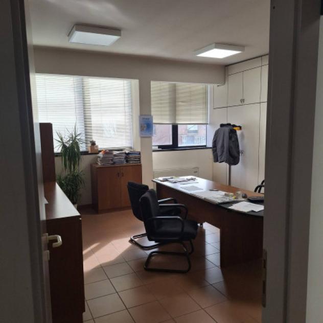 Immobile di 10000 m² con più di 5 locali in affitto a Maranello - Foto 7