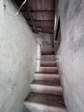 CASA INDIPENDENTE di 14 vani e di 533 mq (MASSAROSA - Borrone) rif. A799 - Foto 18