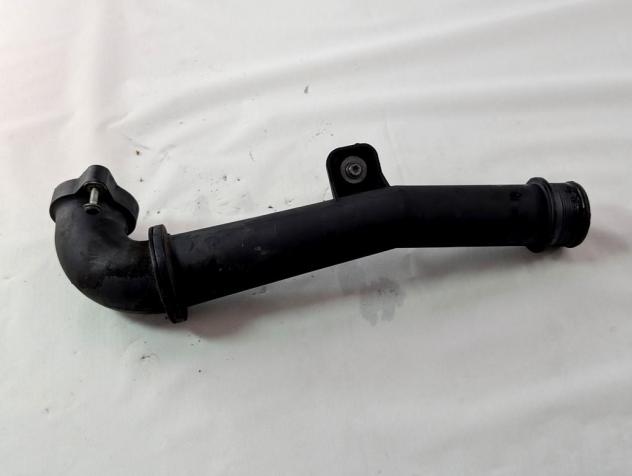 04L145770S MANICOTTO ALTAPRESSIONE INTERCOOLER VOLKSWAGEN PASSAT SW 1.6 D 88KW AUT 5P (2015) RICAMBIO USATO