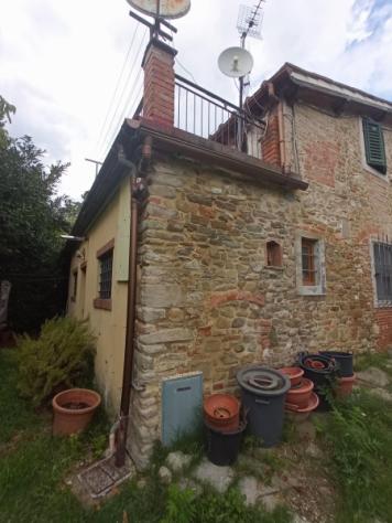 Scarperia e San Piero vendesi casa semi indipendente 7 vani 260 Mq