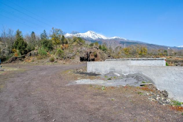 Industriale in vendita a Aci Sant'Antonio