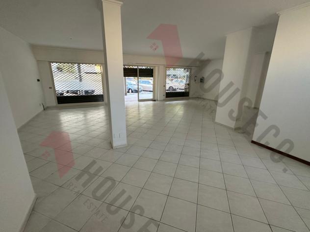 Locale commerciale in affitto a Quartu Sant'Elena