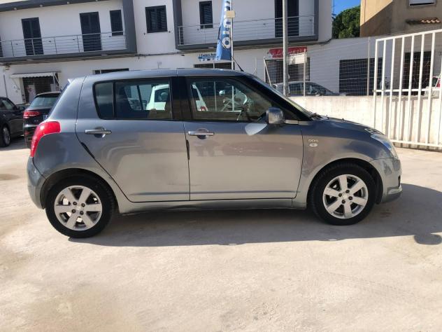 SUZUKI SWIFT 1.3 DDiS 69CV GL - Foto 2