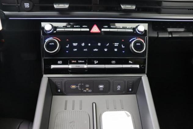 HYUNDAI Santa Fe 1.6 T-GDi HEV 4WD AT 239 cv. 7P. Calligraphy Pack rif. 23972495 - Foto 8