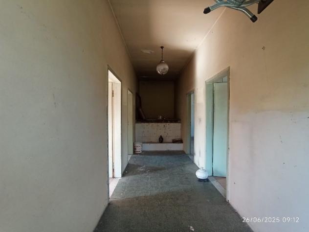 APPARTAMENTO INDIPENDENTE di 4 vani e di 100 mq (CAMAIORE) rif. 1050 - Foto 12