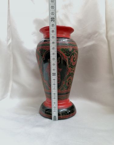 ANTICO VASO CERIMONIALE IN LEGNO LACCATO E FINEMENTE DECORATO, BIRMANIA. - Foto 8