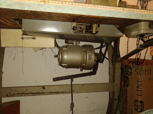 Macchina da cucire industriale Necchi. - Foto 5
