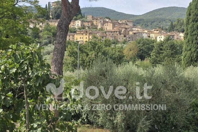 Casa indipendente di 315 m² con più di 5 locali e box auto in vendita a Cetona - Foto 10