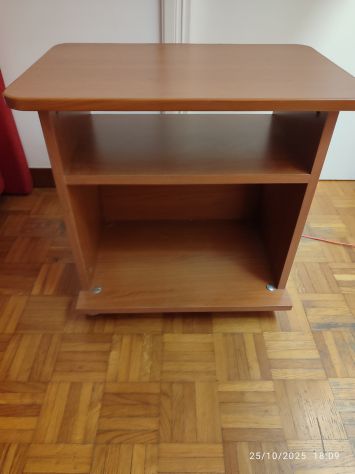 Comodino in legno