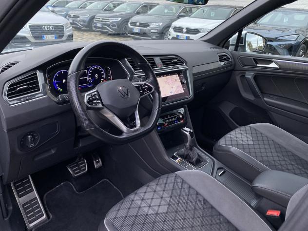 Volkswagen Tiguan R-Line 2.0 TDI 150 CV DSG - Foto 10