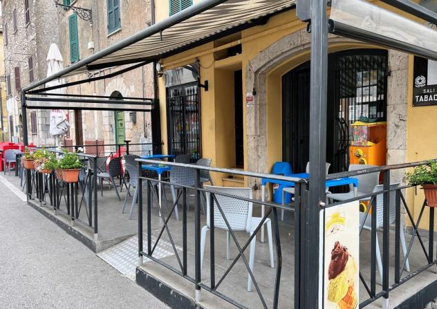 Locale Commerciale Due Vetrine su Strada Principale in Centro Storico - Foto 7