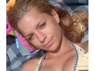 Amore e incontri Collegno - Donna di Collegno, 27 anni. Fisico Normale