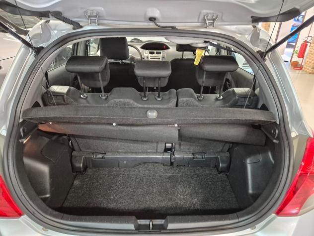 Toyota Yaris 1.0 5 porte Sol - Foto 9